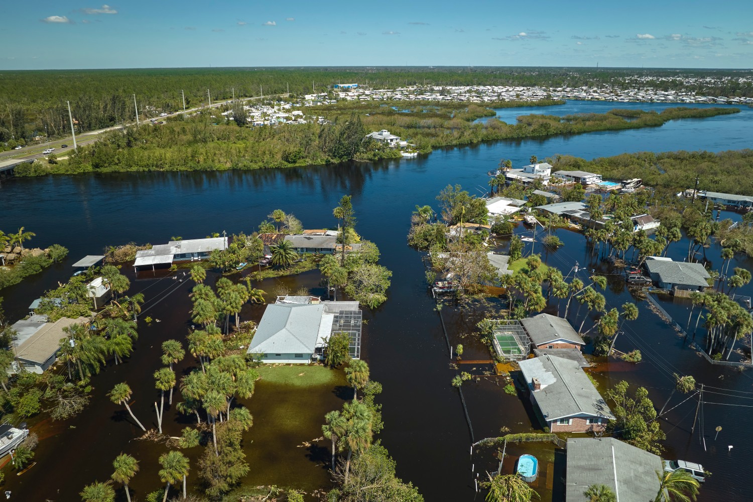 Floridians Face Health Impacts from Hurricane Ian - Breaking Weather