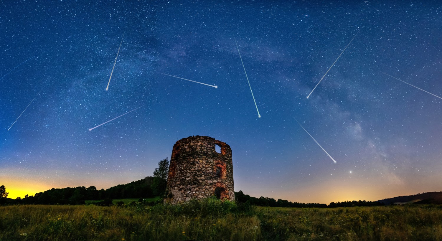 November Astronomy Calendar Features Three Meteor Showers and a Total