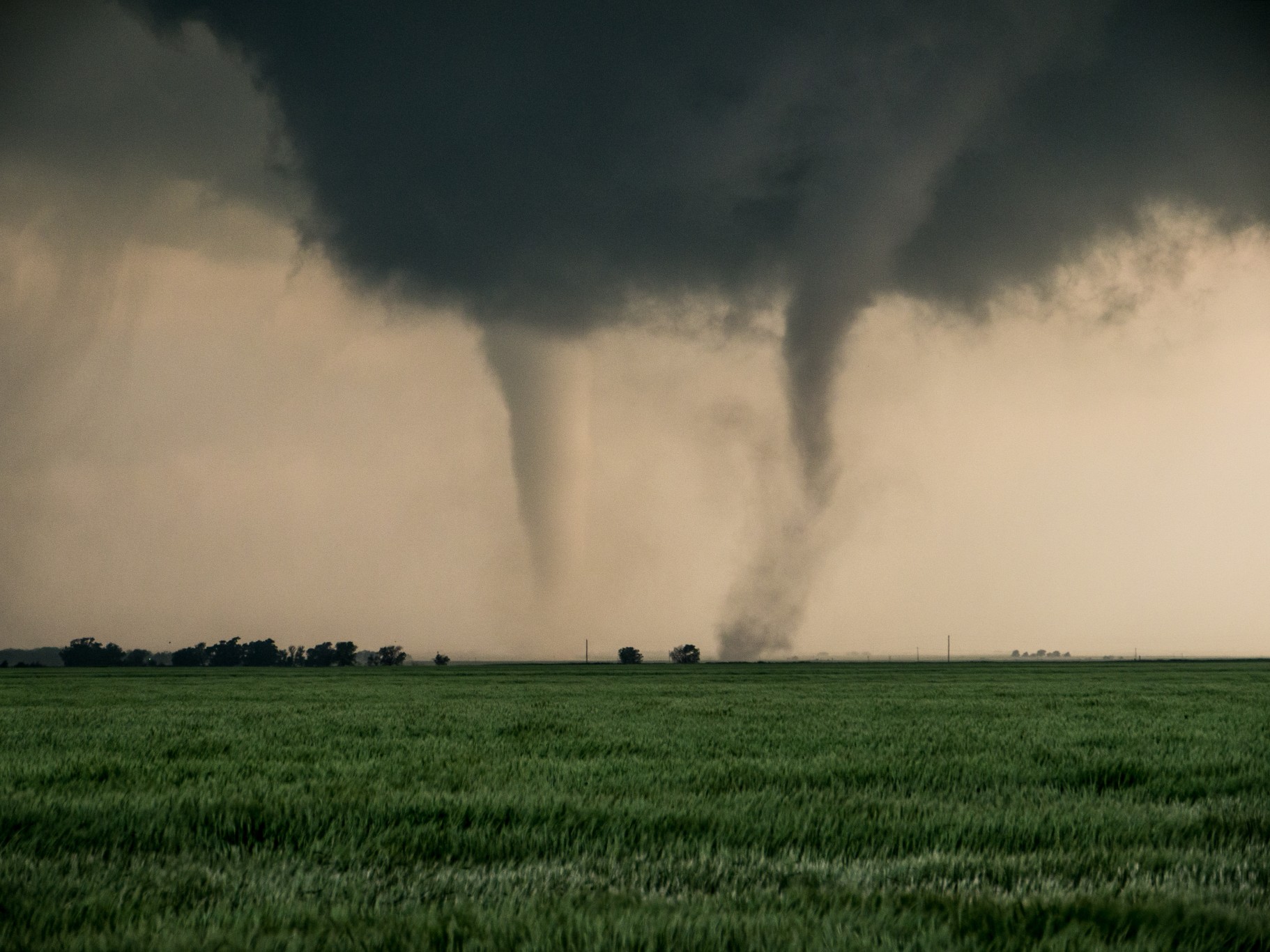 10 Names Used to Distinguish Tornado Shapes and Sizes - Breaking Weather